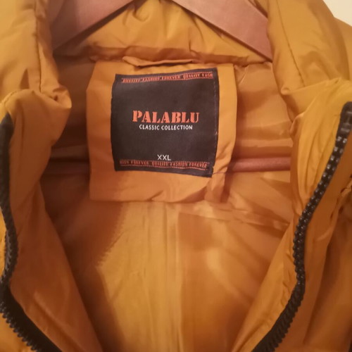 Sleeveless jacket like new, size XXL, orange
