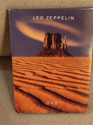 Led Zeppelin Deluxe Edition 2 DVD set like new, rock