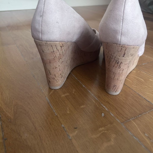 H&M Beige Platform Sandals like new, size 39