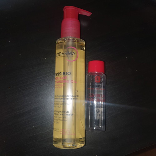 Bioderma cleansing oil and Erborian cleansing gel set new