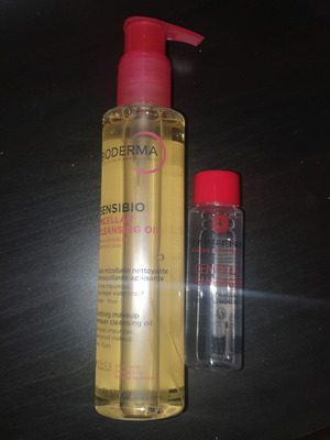 Bioderma cleansing oil and Erborian cleansing gel set new