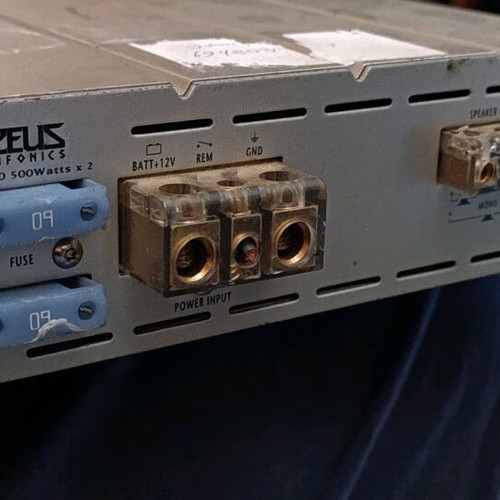 Hifonics ZX 7500 amplifier used, 2x500 RMS, dual channel