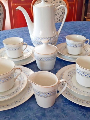 King Fine Porcelan Tea Set