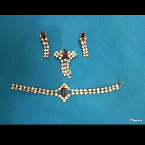Jewelry set used, vintage, gold color, unknown material