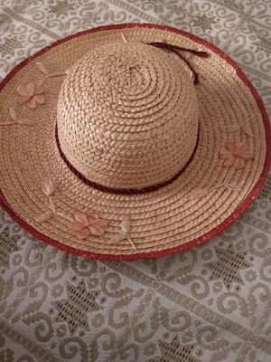 Straw hat like new