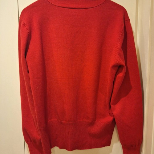 Red cardigan like new with beautiful clasp size M