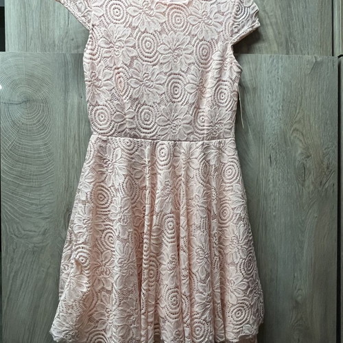 Women's dress new with tag, elegant pink lace