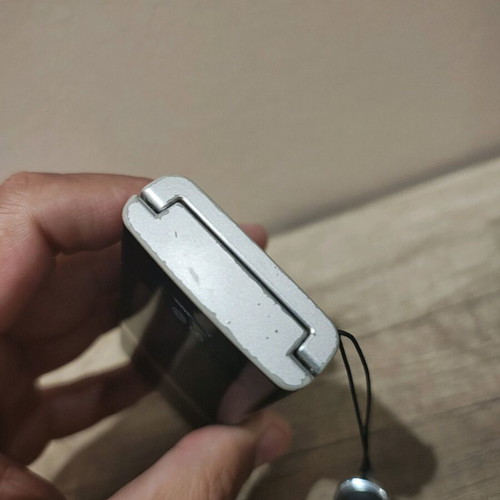 LG Chocolate used, unknown function without charger
