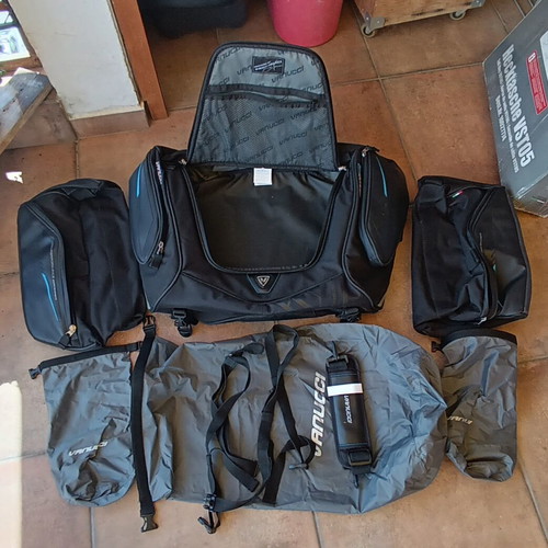 Vanucci Motorcycle Saddlebags like new, heavy-duty set with accessories