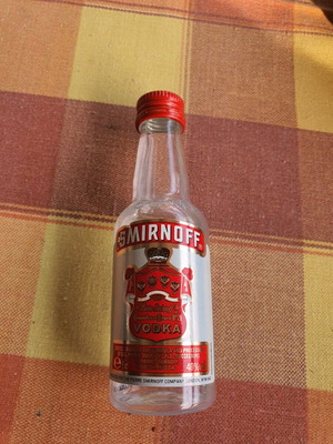 Συλλεκτική μινιατούρα Smirnoff vodka 50ml μεταχειρισμένη