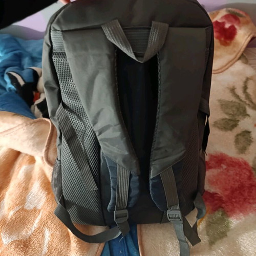 YL RONG 55L backpack like new with 12 zippers and large storage spaces