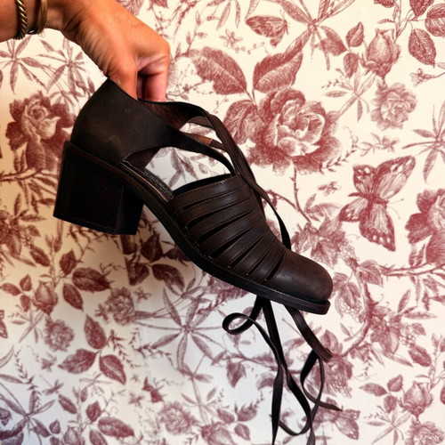 Gianna Kazakou brown vintage sandals never worn with imperfections size 36