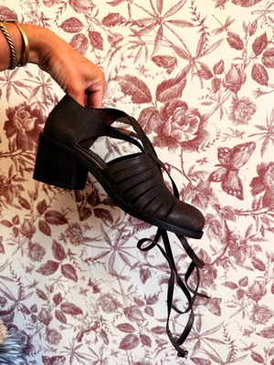 Gianna Kazakou brown vintage sandals never worn with imperfections size 36