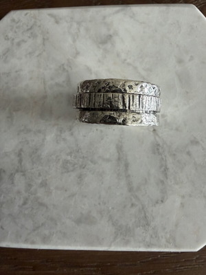 K.AND ring new