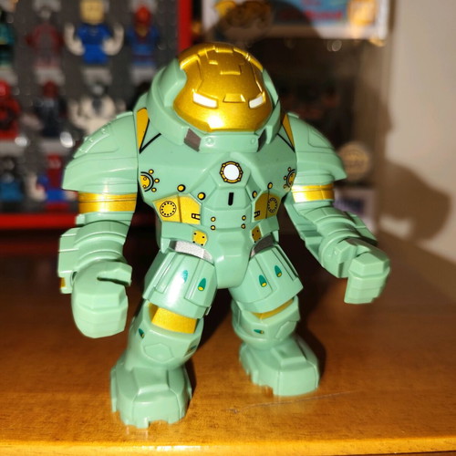 Hulkbuster Iron Man MK 37 figure like new