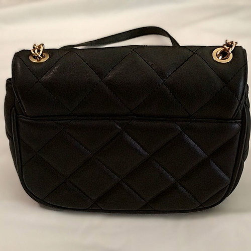 Women's black quilted Bershka bag like new