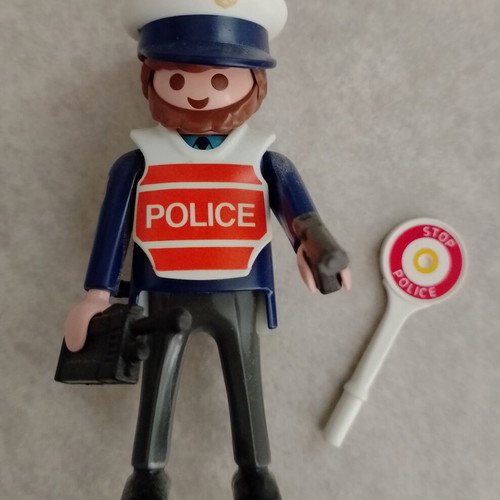 Playmobil figures pack of 4 like new