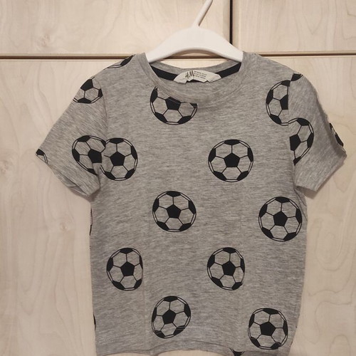 H&M short-sleeve t-shirt for boy 4-6 years like new, gray