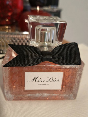 Miss Dior Essence De Parfum 50ml like new