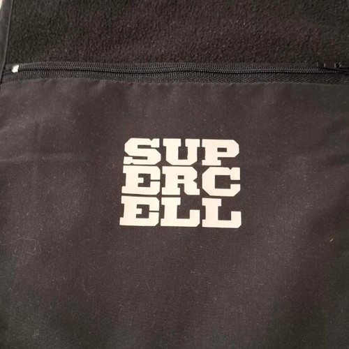 Supercell fleece scarf like new with pocket