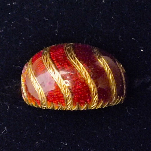 Vintage Chevalier ring 18K gold with burgundy enamel like new