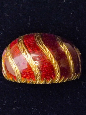 Vintage Chevalier ring 18K gold with burgundy enamel like new