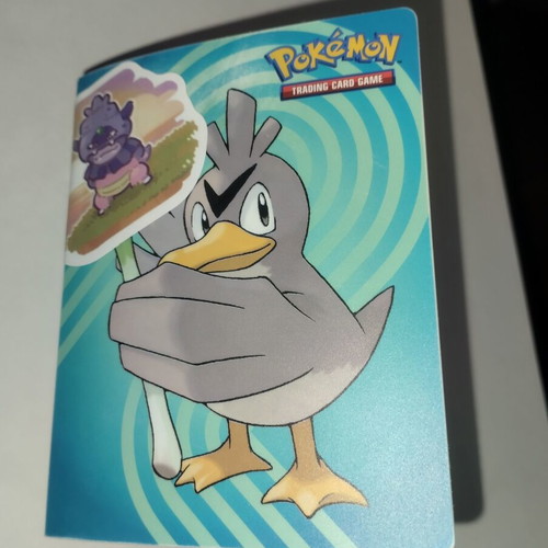 Pokemon Binder like new with 28 cards rarity uncommon, rare, reverse holo