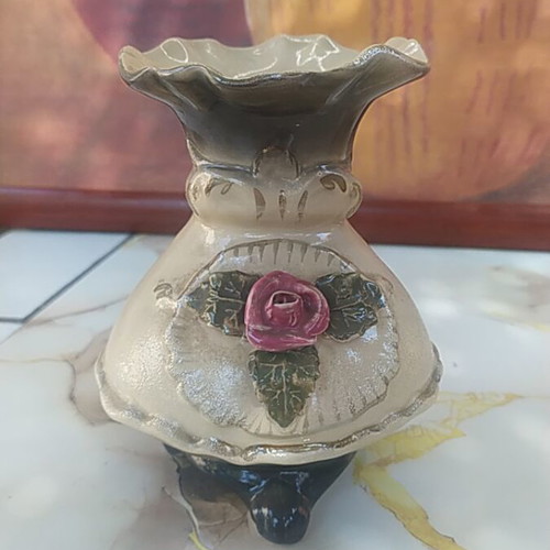 Ceramic vase like new, small
