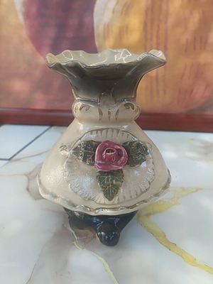 Ceramic vase like new, small