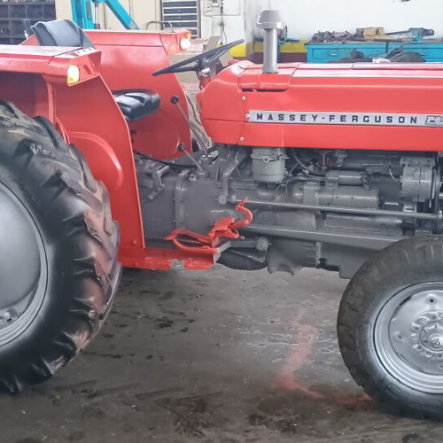 Massey Ferguson 135 tractor like new, 45 hp, serviced engine