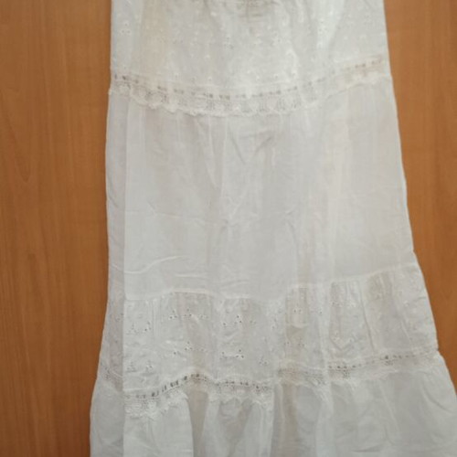 Maxi skirt like new, white, size L, viscose with embroidery