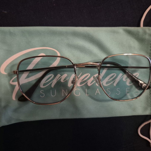Pervedere sunglasses like new