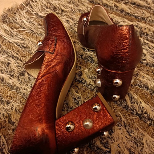 Got it leather pumps used brown size 40
