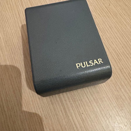 Pulsar watch with silver bracelet like new