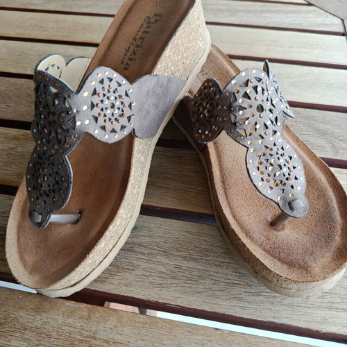Patrizia Boutique leather sandals used, size 37, beige and brown
