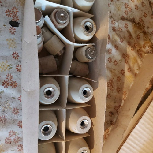 Electric fuses used, set of 9 large and 7 small
