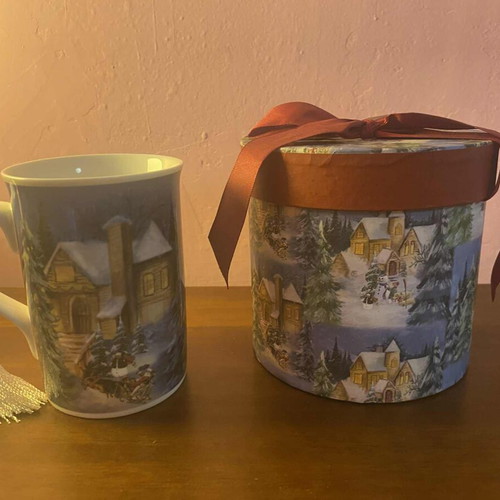 Christmas porcelain mug like new in gift packaging