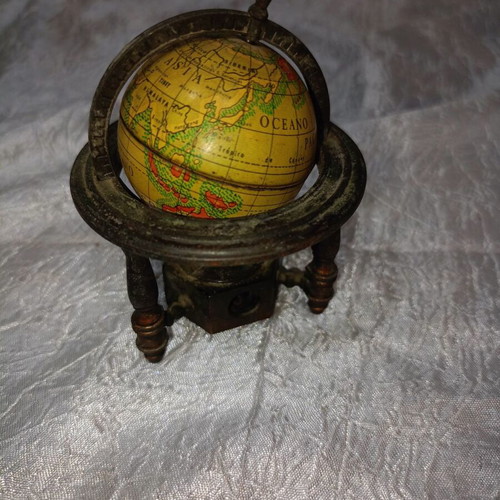 Miniature globe pencil sharpener used, vintage