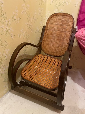 Vintage κουνιστή παιδική πολυθρόνα Thonet μεταχειρισμένη, για επισκευή