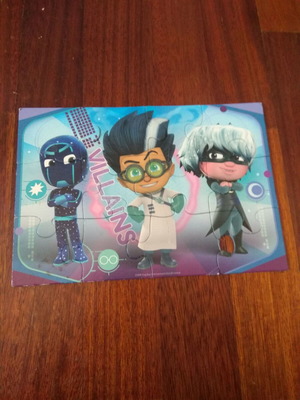 Παιδικό παζλ PJ Masks μεταχειρισμένο με φθορά σε 1-2 κομμάτια