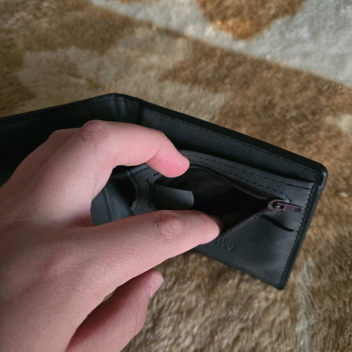 Men's wallet black like new