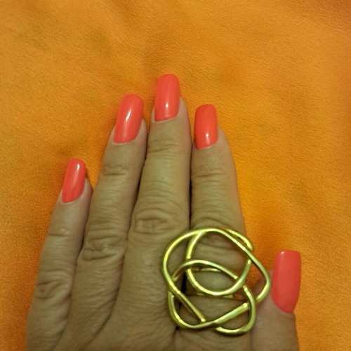 Ring new, gold-colored stainless steel
