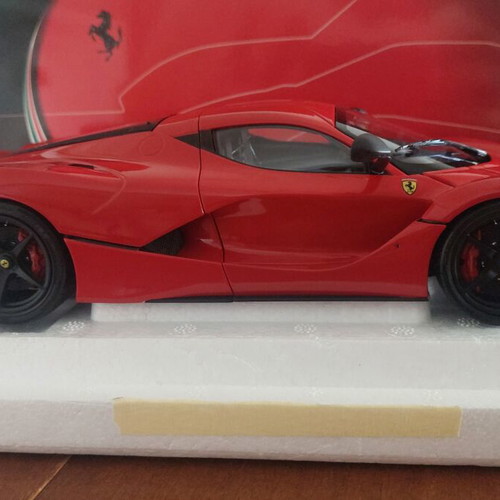 Ferrari LaFerrari BBR model scale 1:18 like new