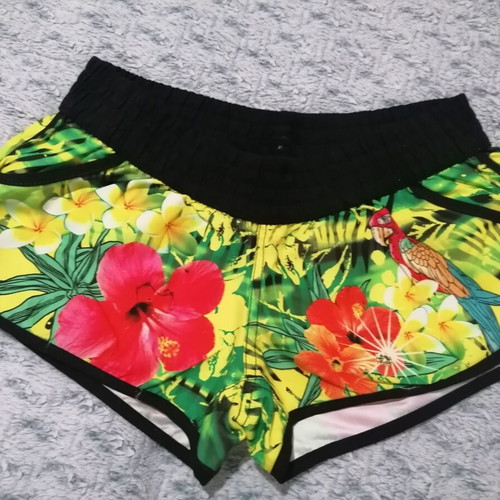 Aggressive Brazilian low-rise shorts like new, multicolor, size M
