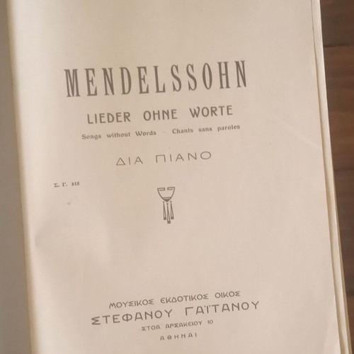 Mendelssohn Lieder ohne Worte sheet music used, vintage