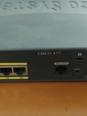 Cisco 877 router used, ADSLoPOTS, 4 Ethernet ports