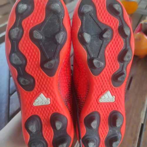 Adidas football shoes size 32 like new