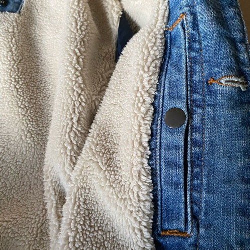 Sherpa-lined Hollister blue faded denim jacket like new