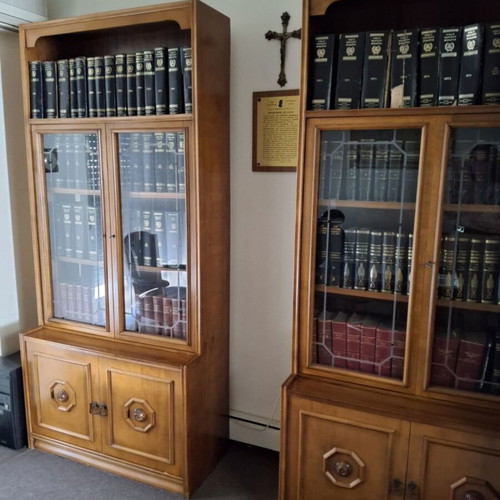 Set of 3 Display Cabinets made of solid wood like new
