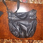  Δερμάτινη τσάντα μαύρη